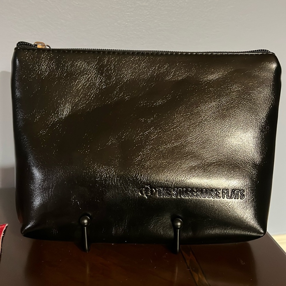 The Storehouse Flats Black Zipper Pouch